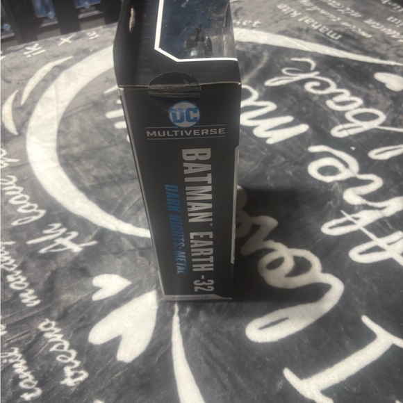 NIB McFarlane Toys DC Multiverse Dark Nights Metal Earth-32 Batman Dawnbreaker - Picture 5 of 8